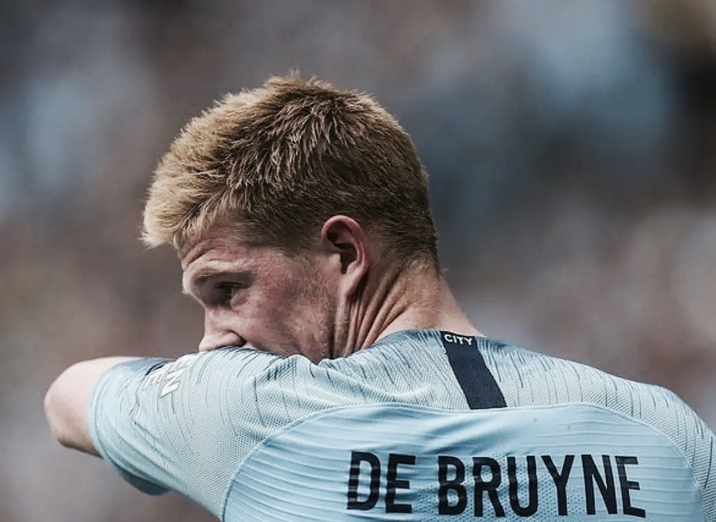 津门虎主帅于根伟积极引援奥乌苏，助力球队提升，期待其归化入籍，展现强大进攻实力，助球队稳定发展。