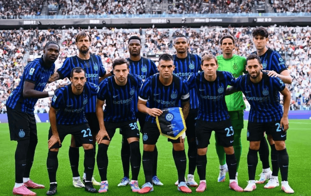 流浪者换帅后首战0-3惨败+欧联0分垫底！新帅罗尔赛后向球迷道歉（流浪者换帅首秀0-3失利、欧联仍零分垫底，罗尔赛后向球迷致歉）