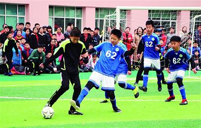 3：0克鲁塞罗，内马尔激动庆祝