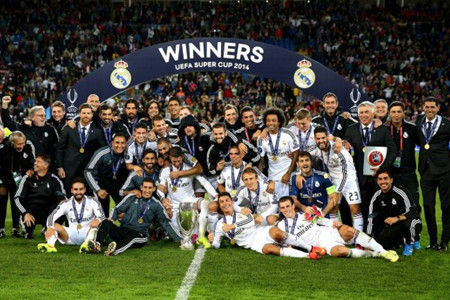 篮球NBA球队教练讨论轮换阵容