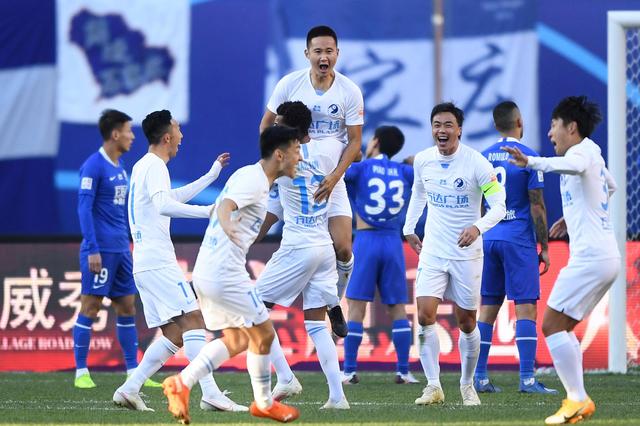 门将精彩扑救确保胜利