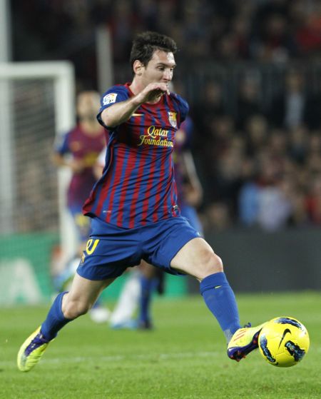 世欧预半场：约翰逊传射，威尔逊建功，威尔士3-1北马其顿（欧预赛半场：约翰逊传射、威尔逊建功，威尔士3-1领先北马其顿）