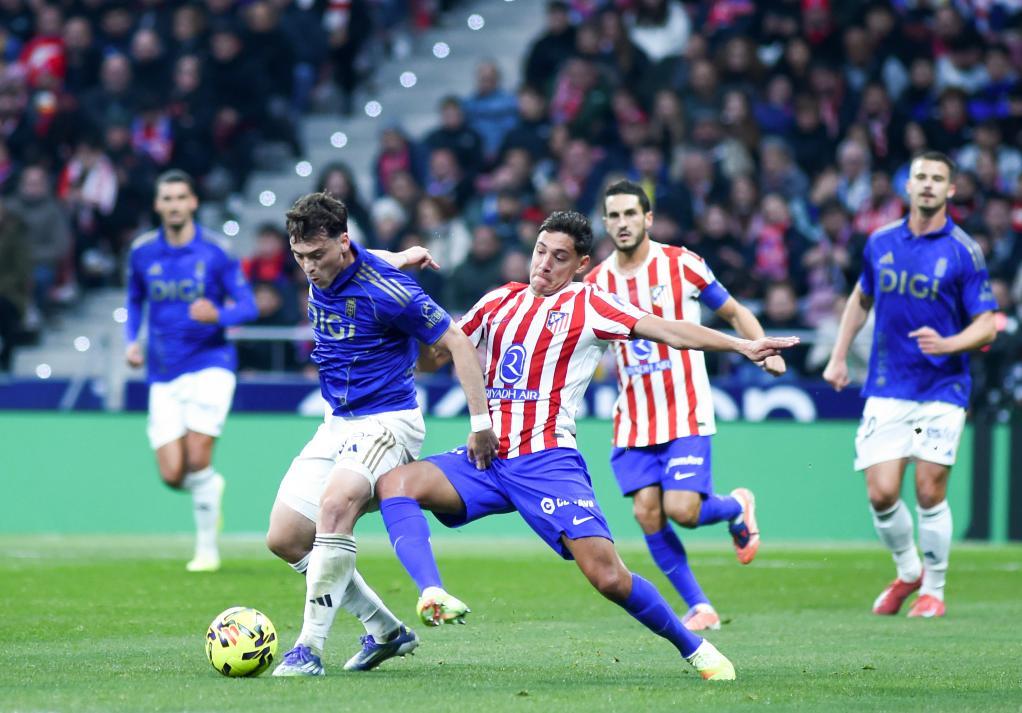 中超赛场争议判罚：VAR判罚引发热议,