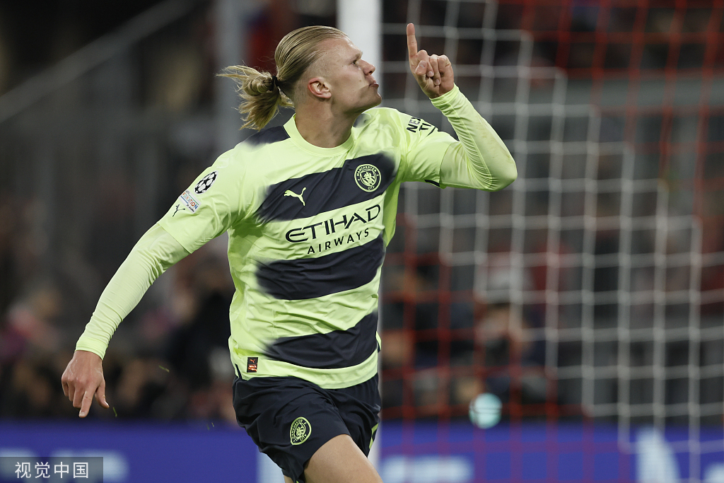 Pejcinovic帽子戏法难救主，沃尔夫斯堡客场击败狼堡（Pejcinovic戴帽难救主，沃尔夫斯堡客场力克狼堡）