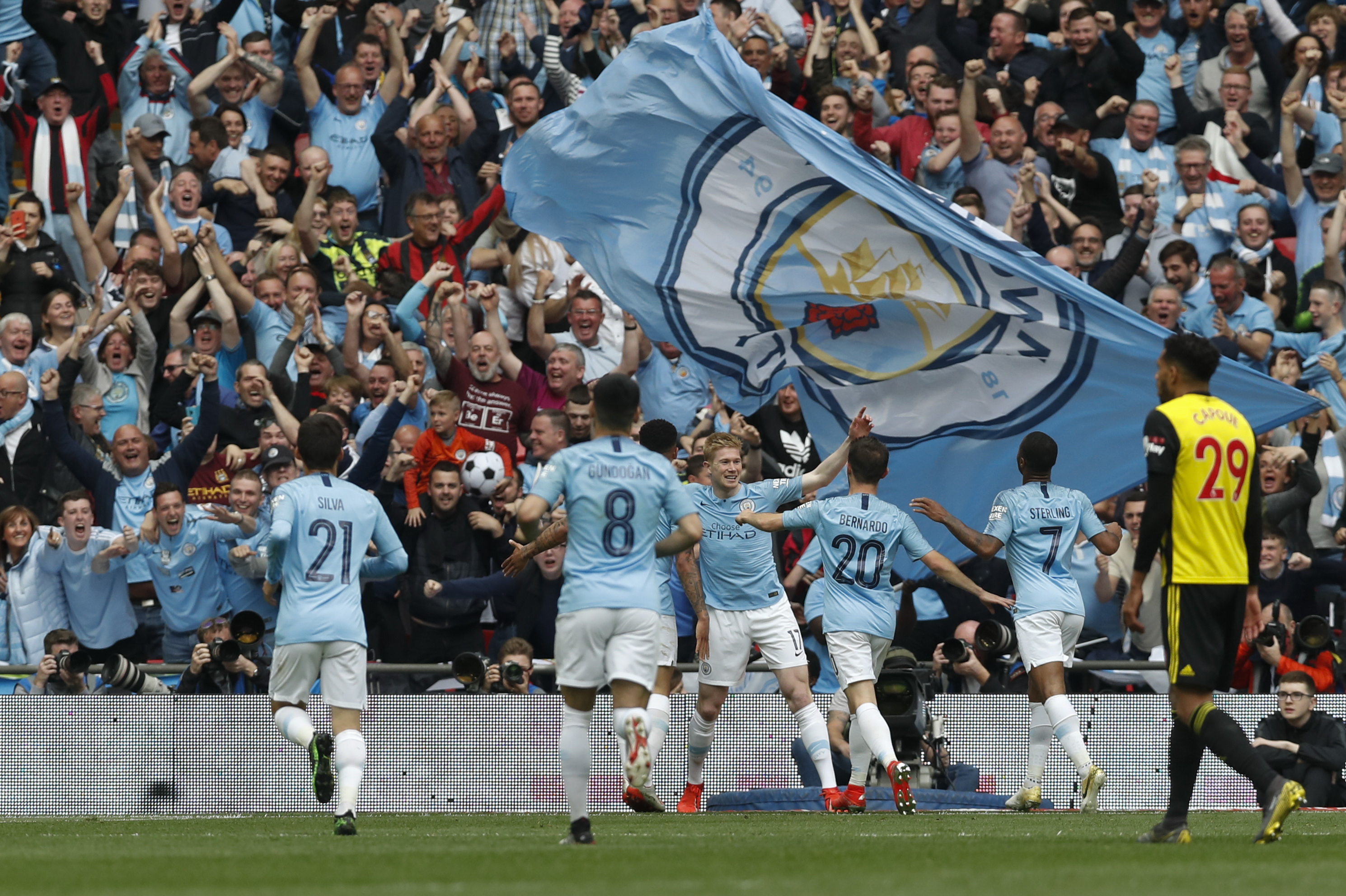 80岁后还能潇洒挥杆，才是高尔夫球友的终极浪漫