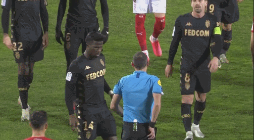 澳超战报：格里马尔迪补时绝杀，墨尔本胜利1-0墨尔本城（澳超：格里马尔迪读秒制胜，墨尔本胜利1-0击败墨尔本城）