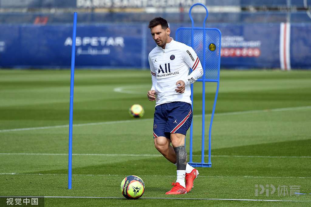 文图拉：执教意大利时媒体充满了敌意；现代足球充斥着表演（文图拉：执教意大利曾遭媒体敌视，当代足球过于表演化）