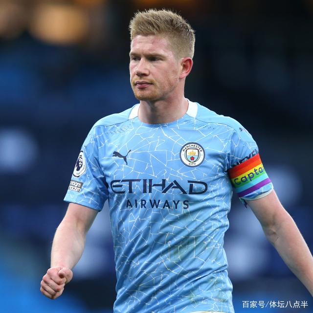 葡萄牙2026客场球衣谍照曝光，V字纹路寓意超级英雄（葡萄牙2026客场球衣疑现身，V形纹设计致敬超级英雄）